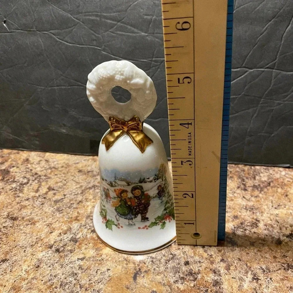 Vintage Christmas 1986 Bell - Picture 3 of 5